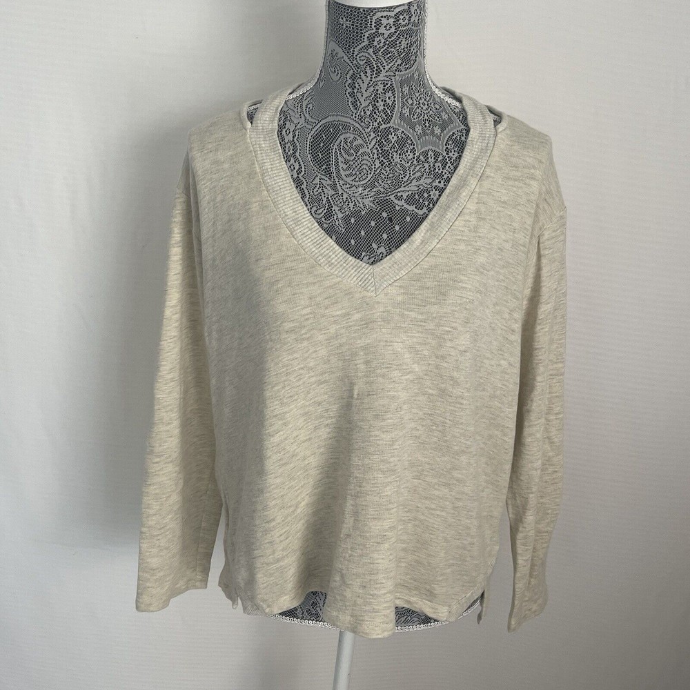 Monrow cozy soft natural cut out sweater Medium, Retail $136